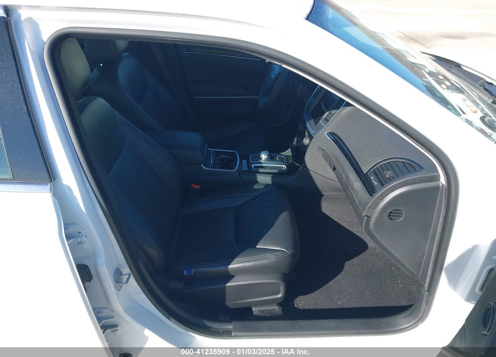2023 CHRYSLER 300 TOURING VIN: 2C3CCAAG4PH524459