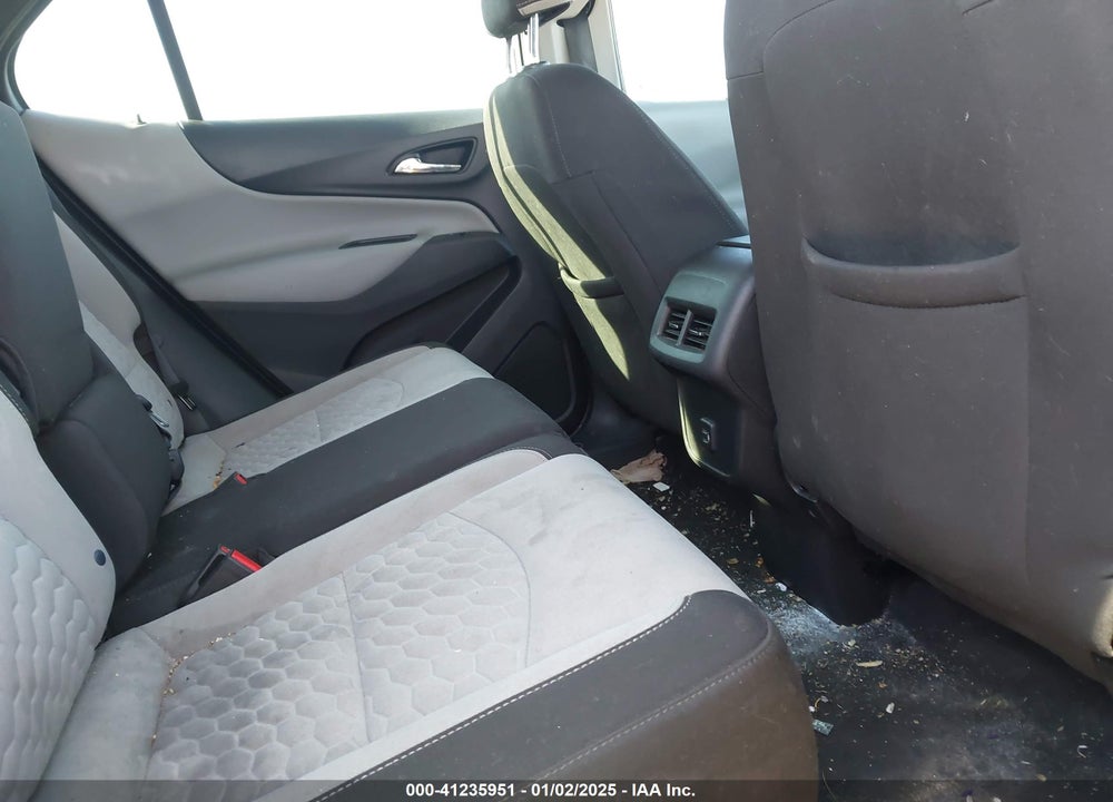 2019 CHEVROLET EQUINOX LS VIN: 3GNAXHEV9KS640147
