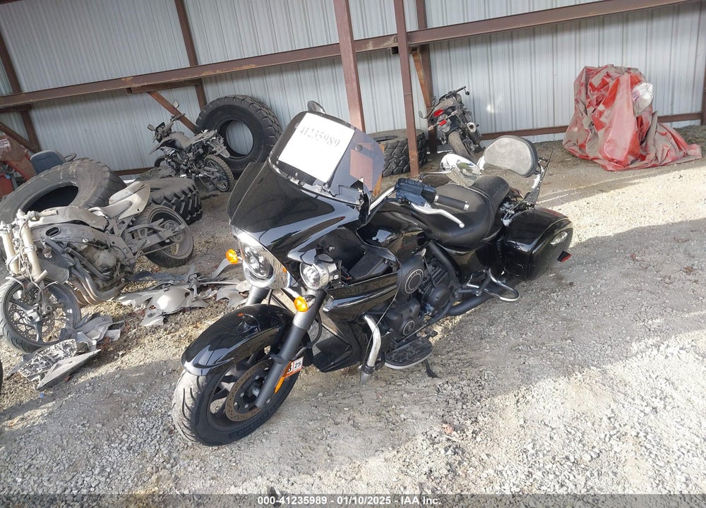 2011 KAWASAKI VN1700 J VIN: JKBVNRJ1XBA001601