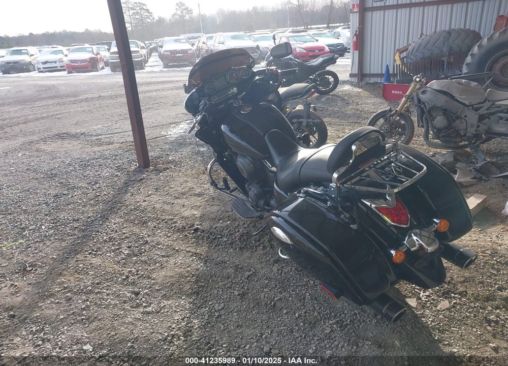 2011 KAWASAKI VN1700 J VIN: JKBVNRJ1XBA001601