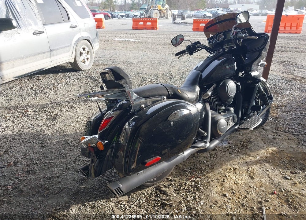 2011 KAWASAKI VN1700 J VIN: JKBVNRJ1XBA001601