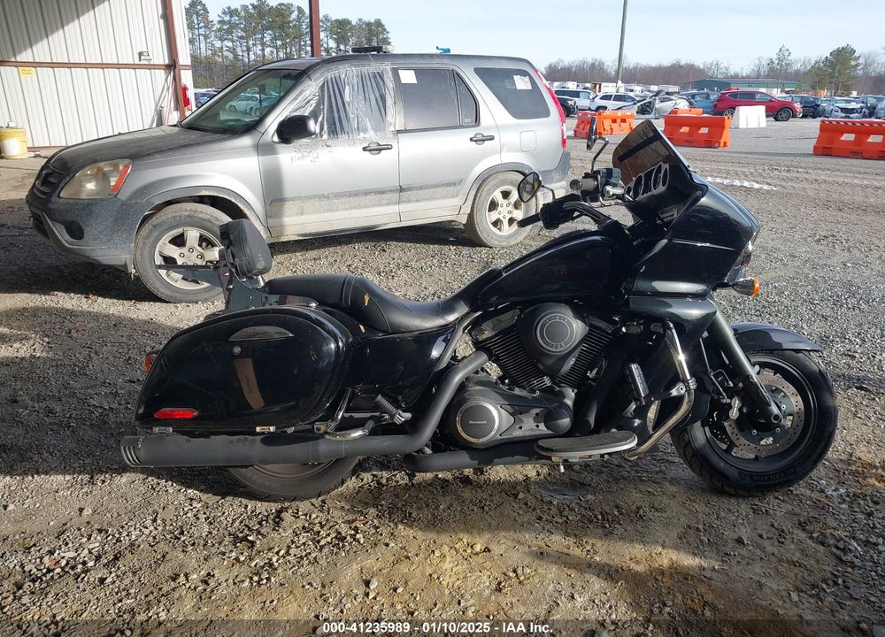 2011 KAWASAKI VN1700 J VIN: JKBVNRJ1XBA001601