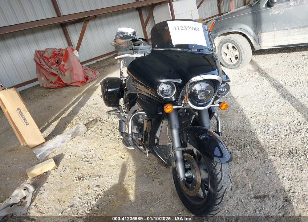 2011 KAWASAKI VN1700 J VIN: JKBVNRJ1XBA001601