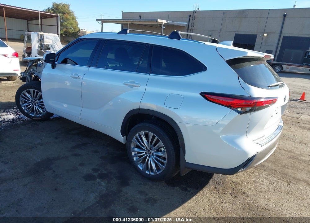 2022 TOYOTA HIGHLANDER VIN: 5TDFZRBH2NS216055