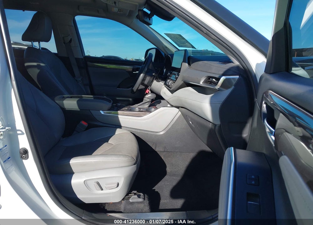 2022 TOYOTA HIGHLANDER VIN: 5TDFZRBH2NS216055
