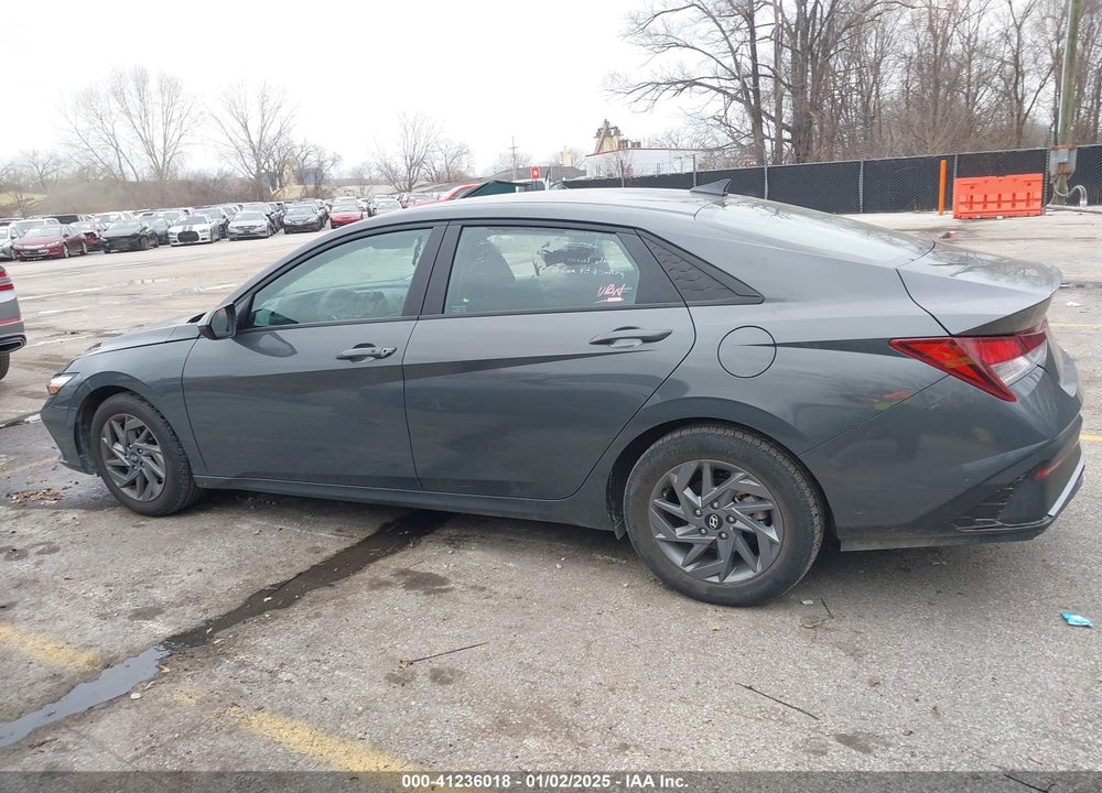 2024 HYUNDAI ELANTRA SEL VIN: KMHLM4DGXRU647930