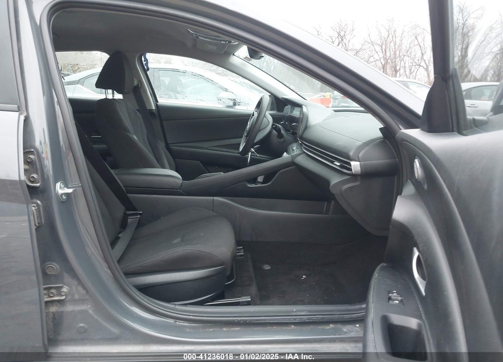 2024 HYUNDAI ELANTRA SEL VIN: KMHLM4DGXRU647930