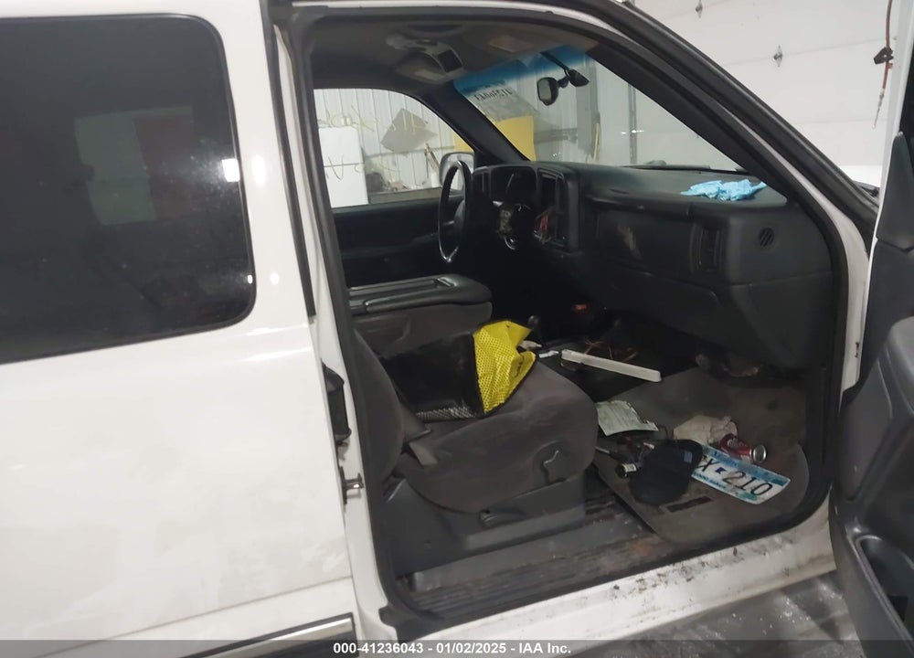 2002 CHEVROLET SILVERADO 1500 LS VIN: 1GCEK19T42Z272682