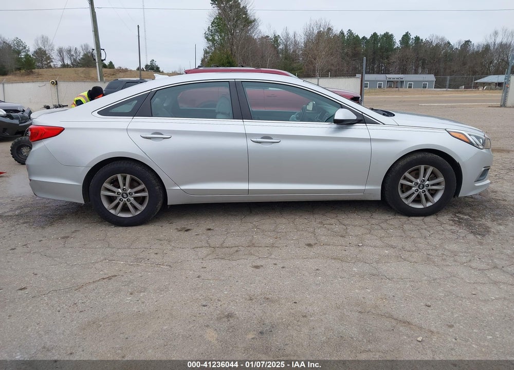 2016 HYUNDAI SONATA SE VIN: 5NPE24AF6GH363443