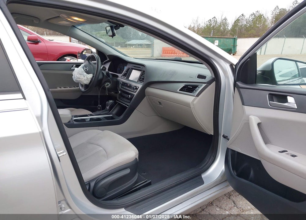 2016 HYUNDAI SONATA SE VIN: 5NPE24AF6GH363443