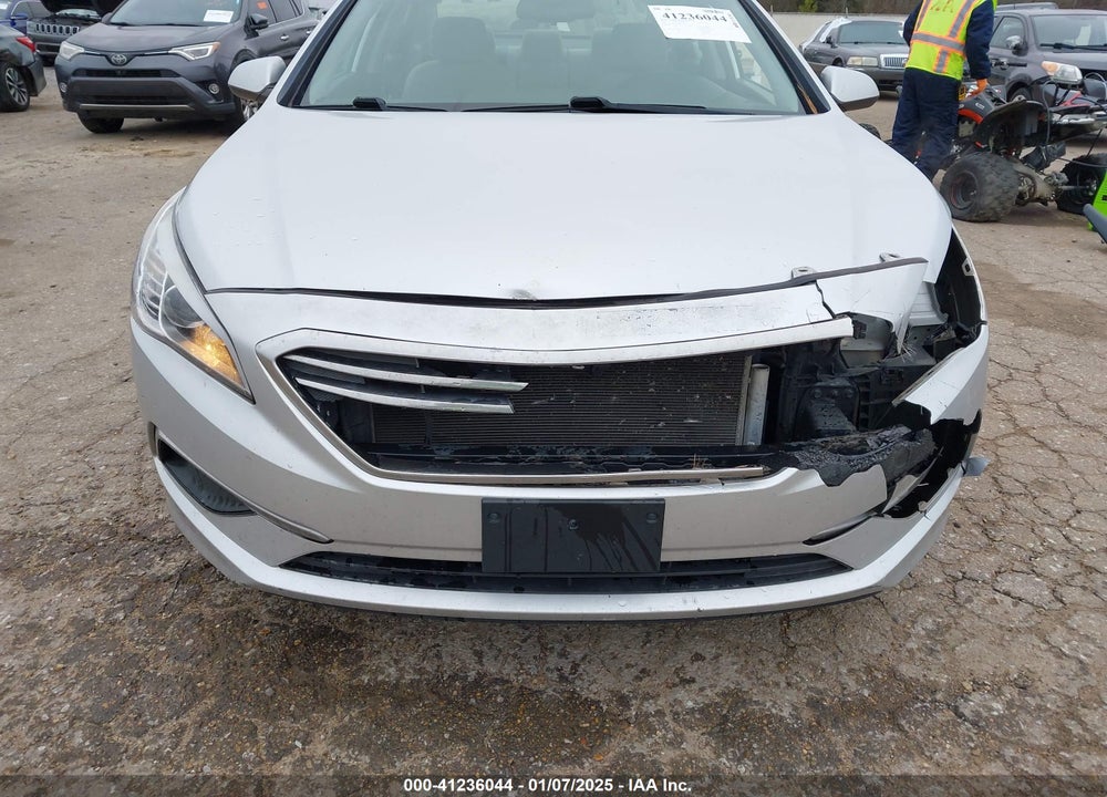 2016 HYUNDAI SONATA SE VIN: 5NPE24AF6GH363443