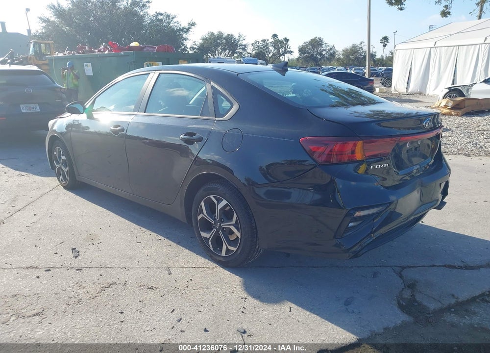 2019 KIA FORTE LXS VIN: 3KPF24AD7KE014842