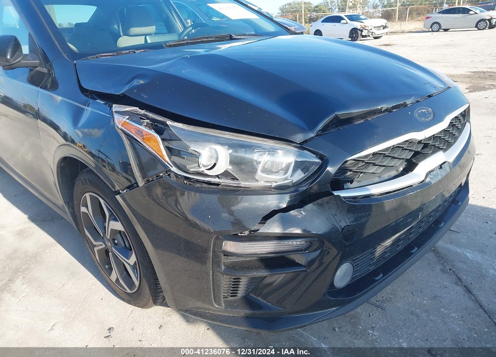 2019 KIA FORTE LXS VIN: 3KPF24AD7KE014842