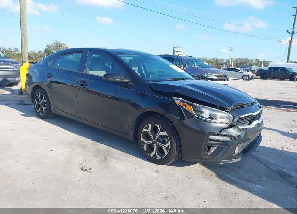 2019 KIA FORTE LXS VIN: 3KPF24AD7KE014842