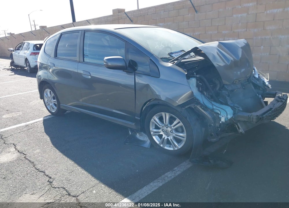 2011 HONDA FIT SPORT VIN: JHMGE8H60BS002618