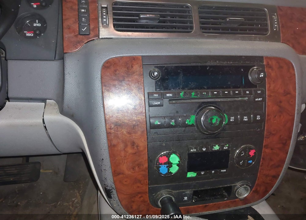 2007 CHEVROLET SUBURBAN 1500 LT VIN: 3GNFC16067G139545