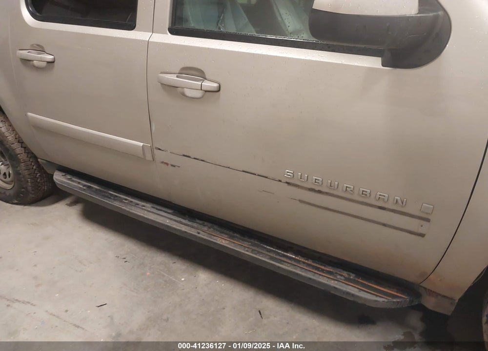 2007 CHEVROLET SUBURBAN 1500 LT VIN: 3GNFC16067G139545