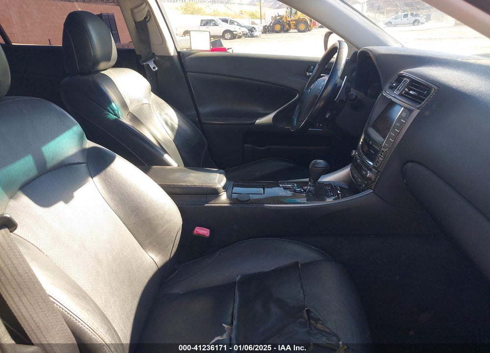 2009 LEXUS IS 350 VIN: JTHBE262895022597
