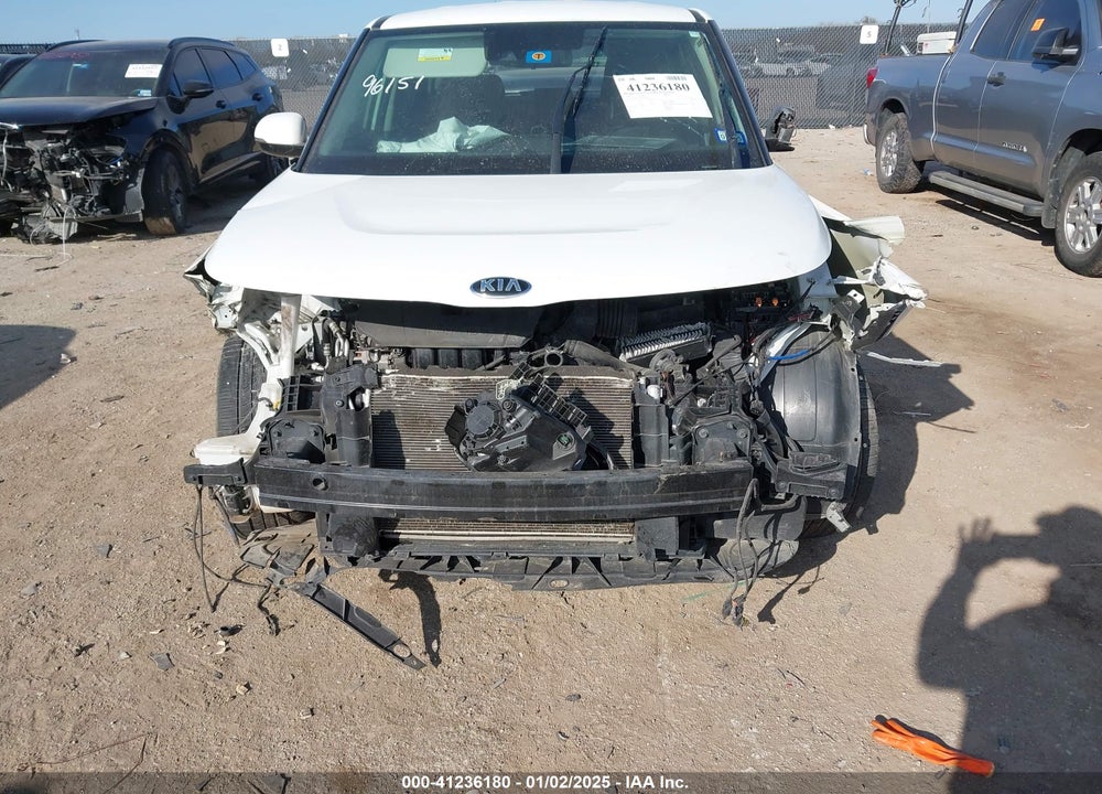 2020 KIA SOUL VIN: KNDJ63AU2L7008974