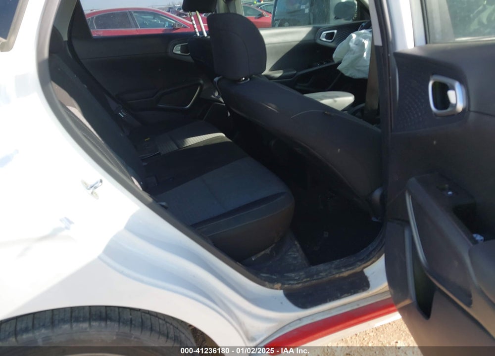 2020 KIA SOUL VIN: KNDJ63AU2L7008974