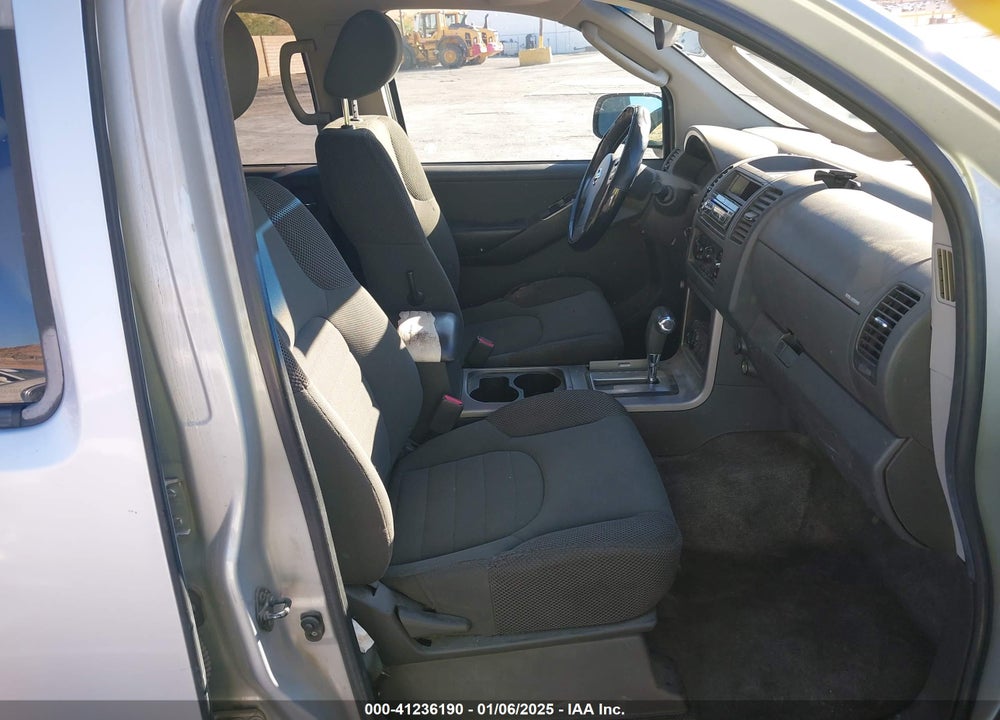 2005 NISSAN PATHFINDER XE VIN: 5N1AR18W25C778245