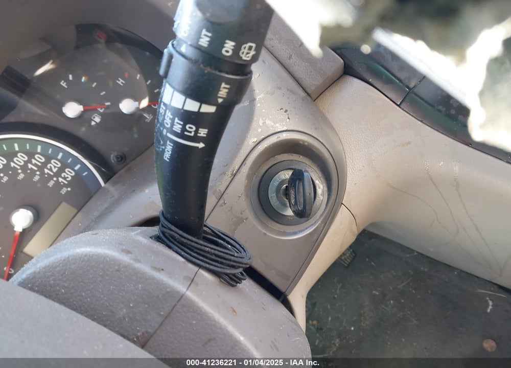2010 KIA SEDONA LX VIN: KNDMG4C38A6350226