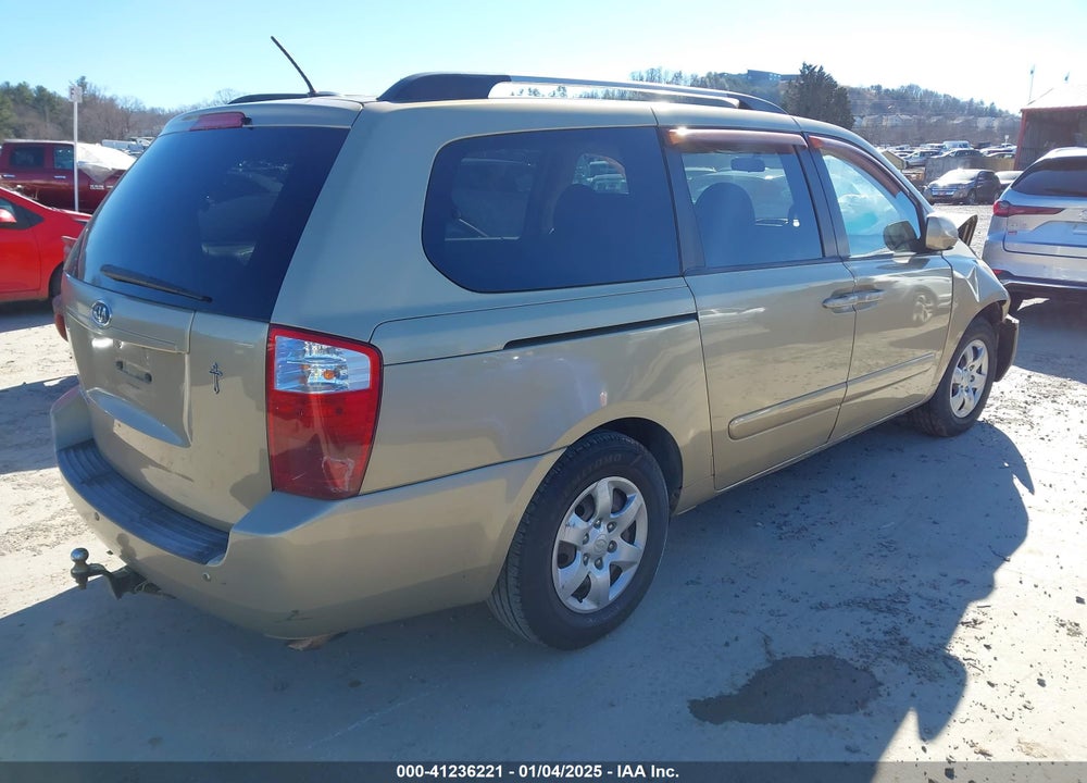 2010 KIA SEDONA LX VIN: KNDMG4C38A6350226