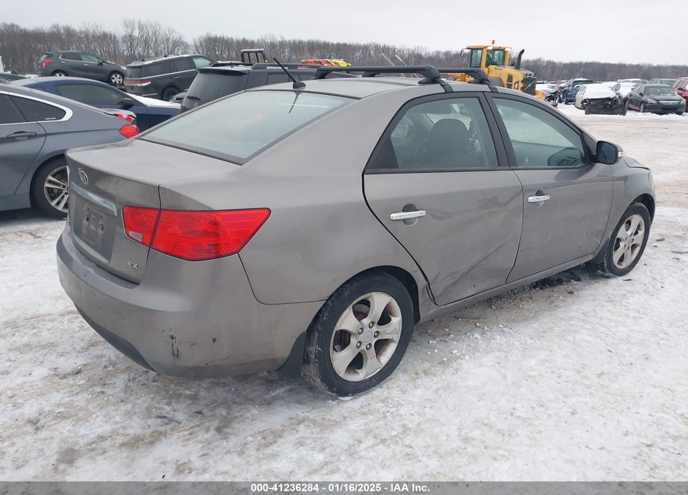 2010 KIA FORTE VIN: KNAFU4A2XA5267296