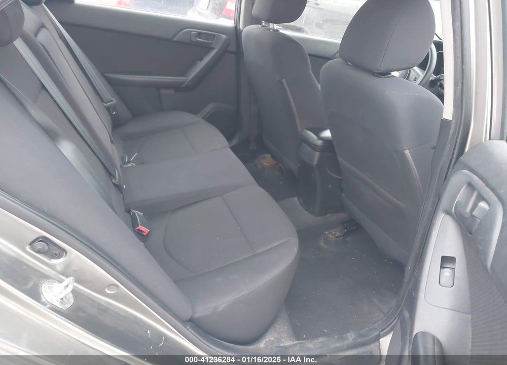 2010 KIA FORTE VIN: KNAFU4A2XA5267296