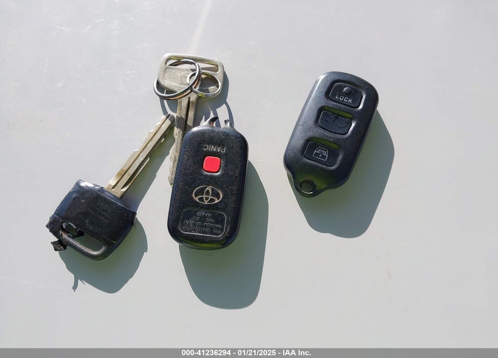 1999 TOYOTA 4RUNNER SR5 V6 VIN: JT3GN86R9X0114680