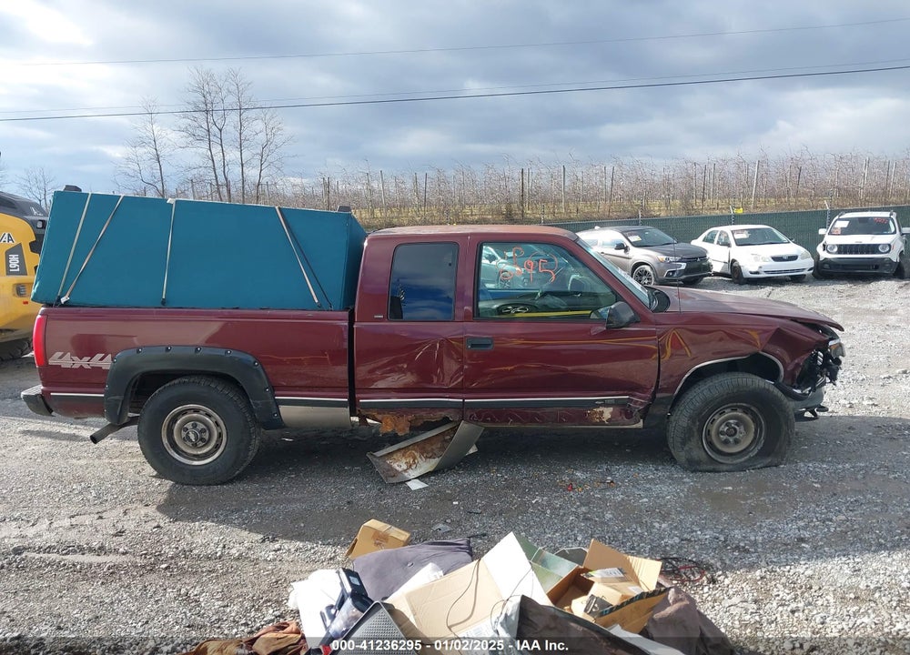 1998 CHEVROLET K1500 FLEETSIDE VIN: 1GCEK19R4WE161812