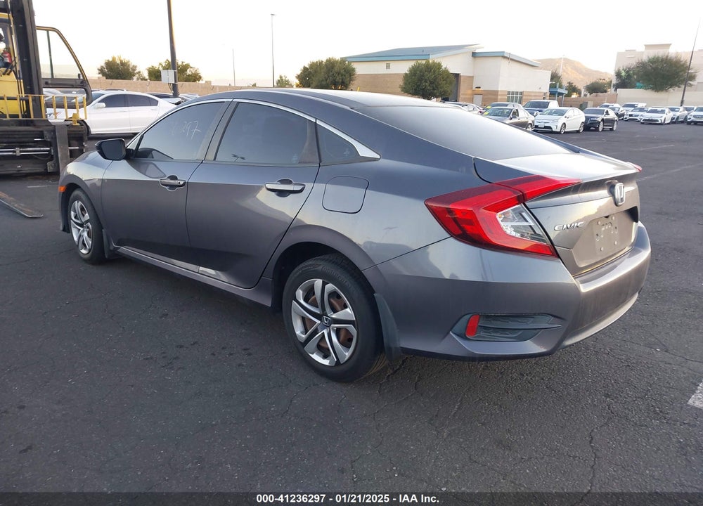 2017 HONDA CIVIC LX VIN: 2HGFC2F55HH518016