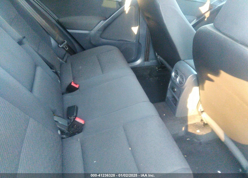 2013 VOLKSWAGEN TIGUAN S VIN: WVGBV7AX4DW508369