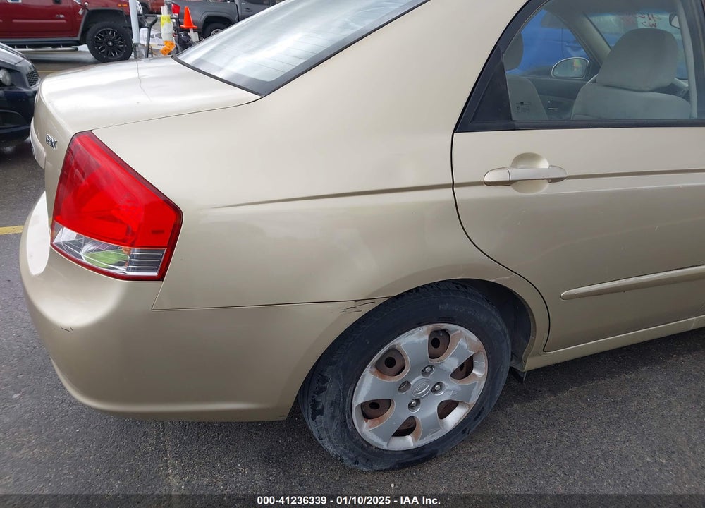 2009 KIA SPECTRA EX VIN: KNAFE221X95646012