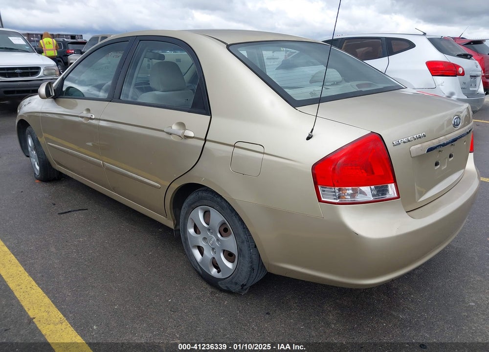 2009 KIA SPECTRA EX VIN: KNAFE221X95646012