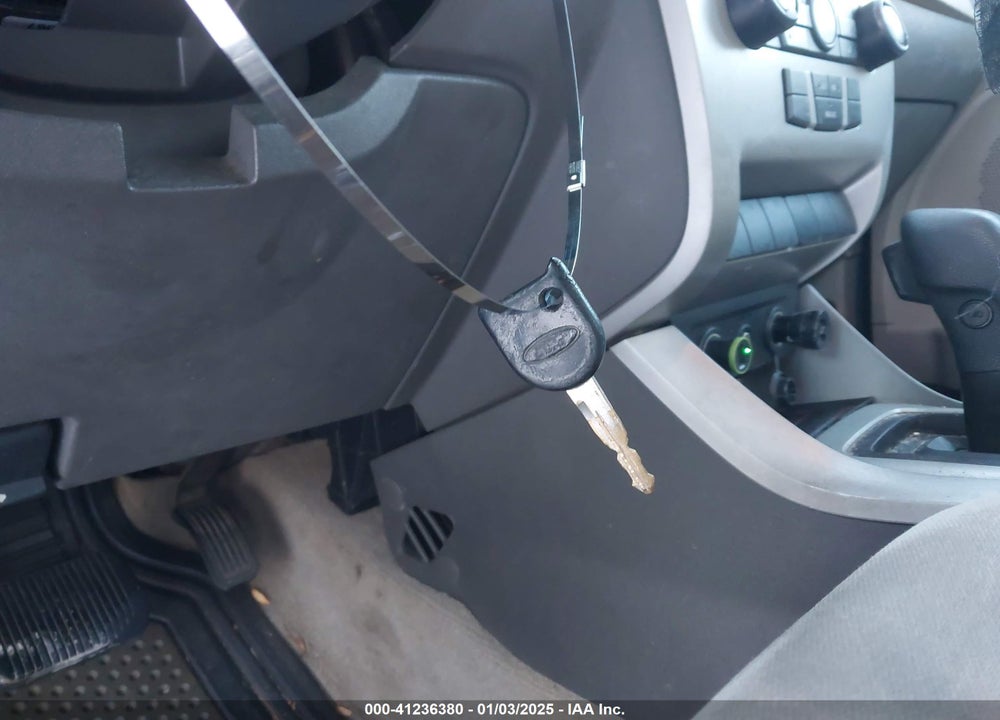 2008 FORD FOCUS S VIN: 1FAHP34N48W273494