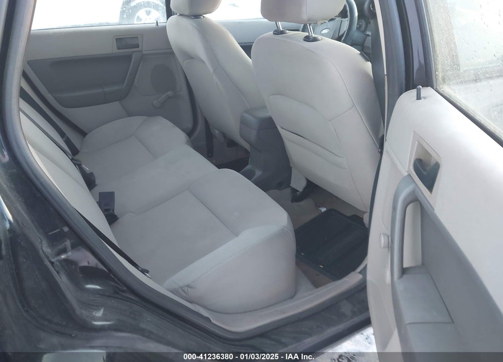 2008 FORD FOCUS S VIN: 1FAHP34N48W273494
