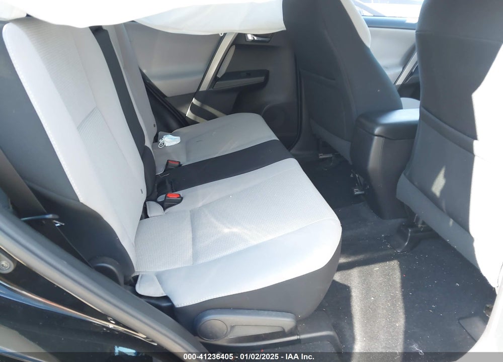 2018 TOYOTA RAV4 VIN: 2T3RFREV9JW724961
