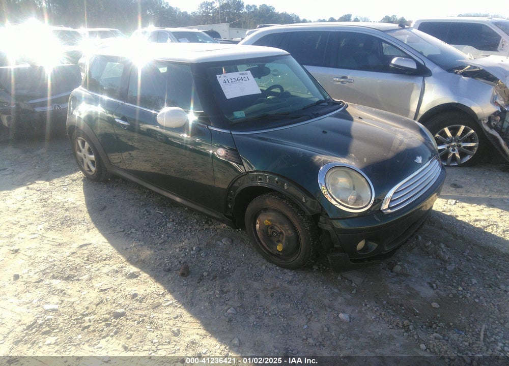 2008 MINI COOPER VIN: WMWMF335X8TU69225