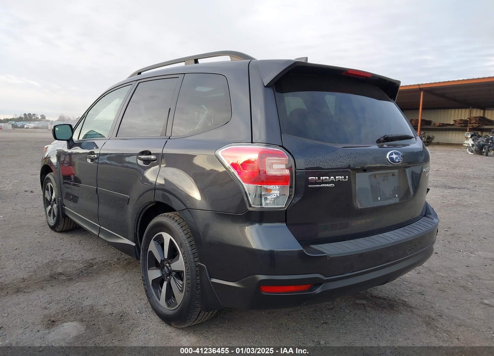 2017 SUBARU FORESTER 2.5I PREMIUM VIN: JF2SJAGC4HH484894