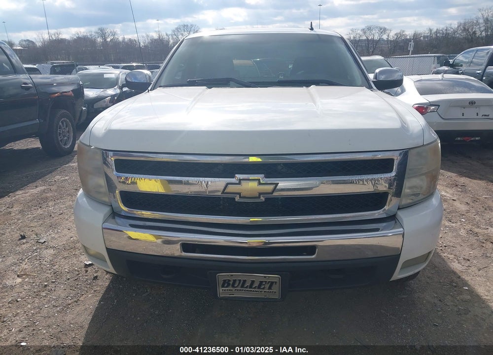 2011 CHEVROLET SILVERADO 1500 LT VIN: 3GCPKSE35BG368051