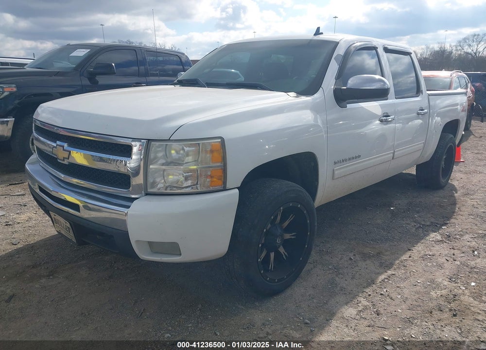 2011 CHEVROLET SILVERADO 1500 LT VIN: 3GCPKSE35BG368051
