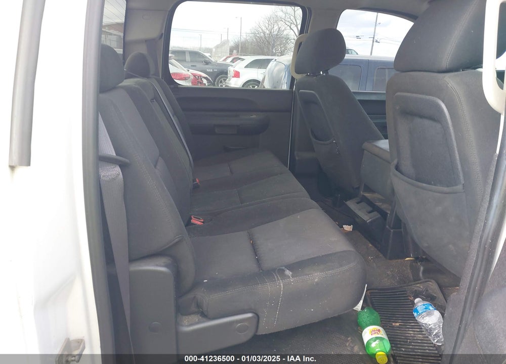2011 CHEVROLET SILVERADO 1500 LT VIN: 3GCPKSE35BG368051