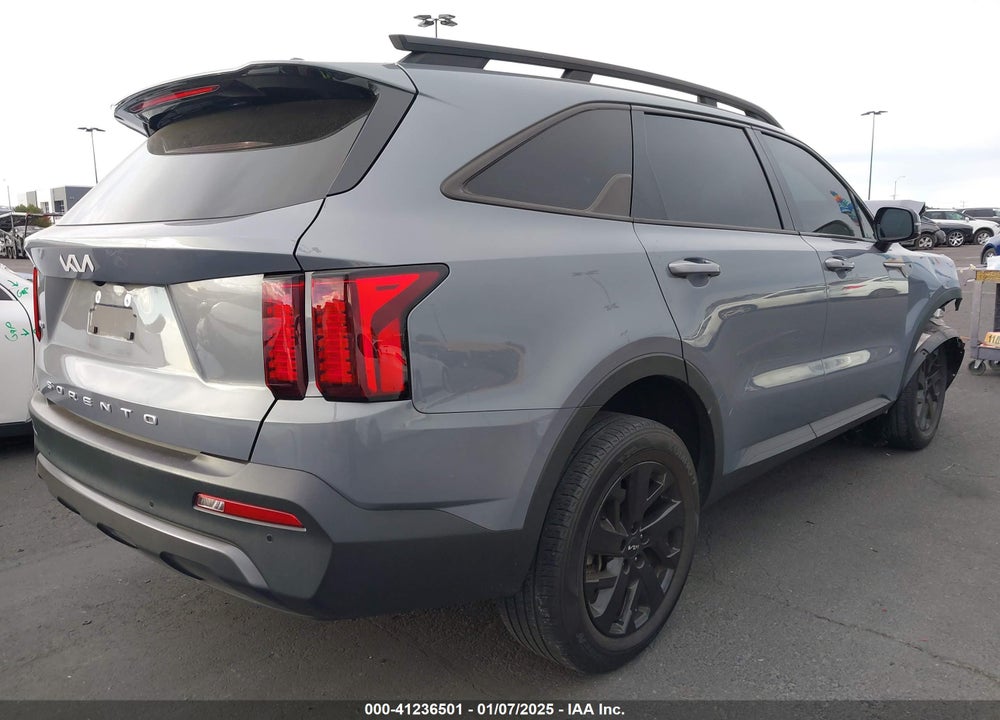 2022 KIA SORENTO VIN: 5XYRLDLC2NG127393