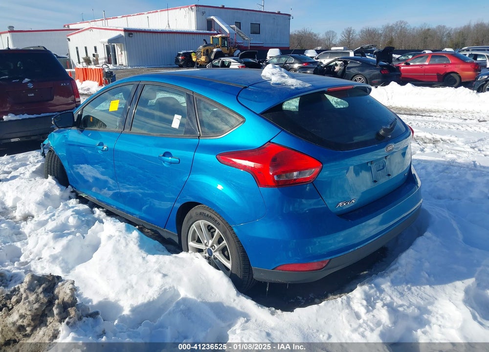 2016 FORD FOCUS SE VIN: 1FADP3K21GL335652