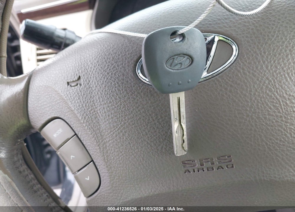 2009 HYUNDAI AZERA LIMITED VIN: KMHFC46F49A341294