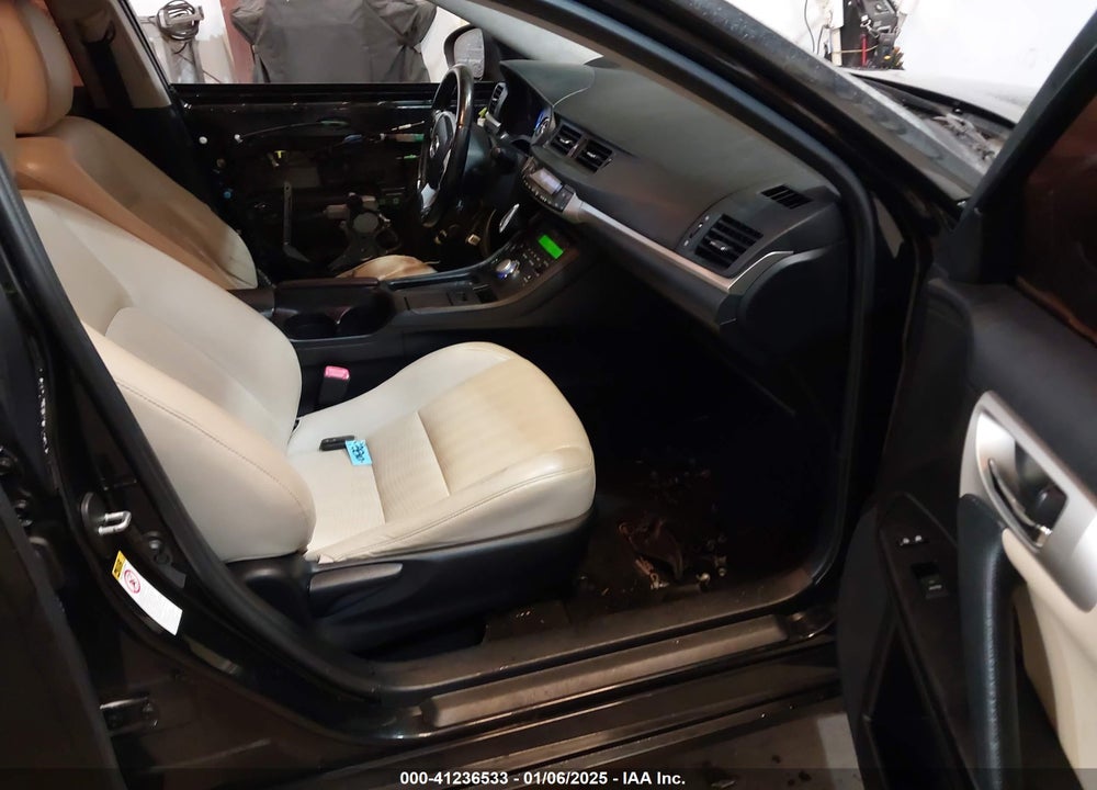 2013 LEXUS CT 200H VIN: JTHKD5BH4D2162882