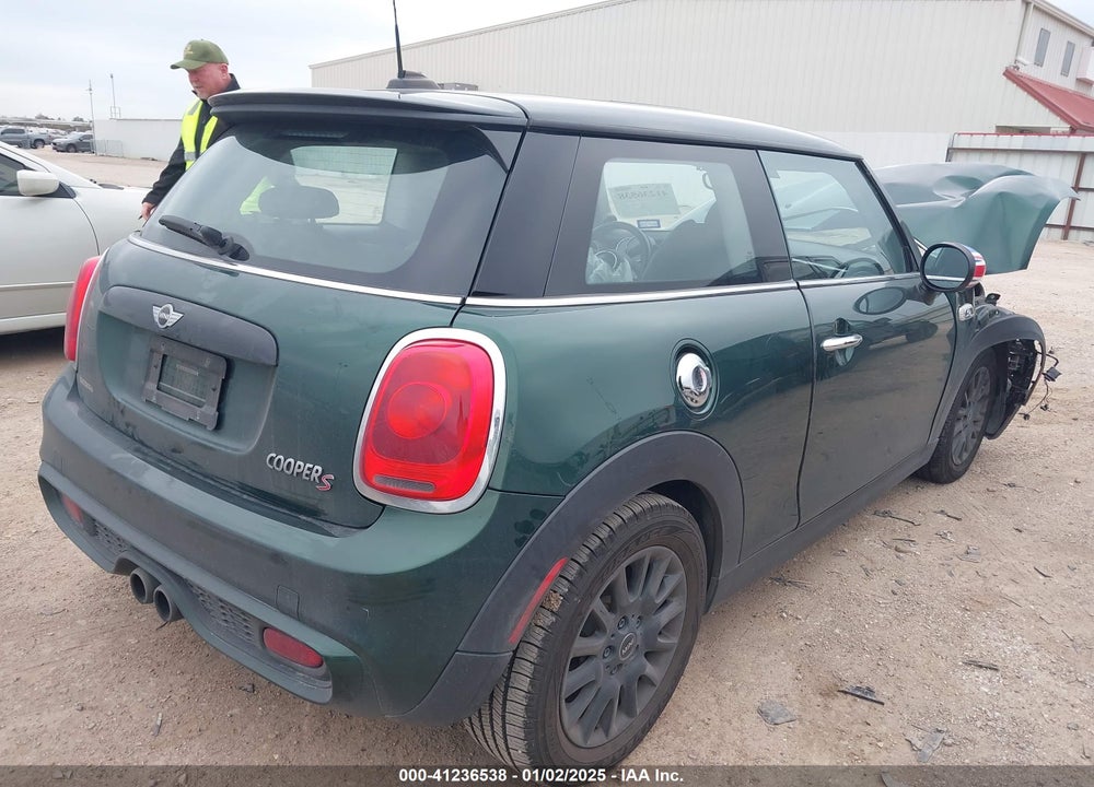 2015 MINI HARDTOP COOPER S VIN: WMWXP7C54F2A38404