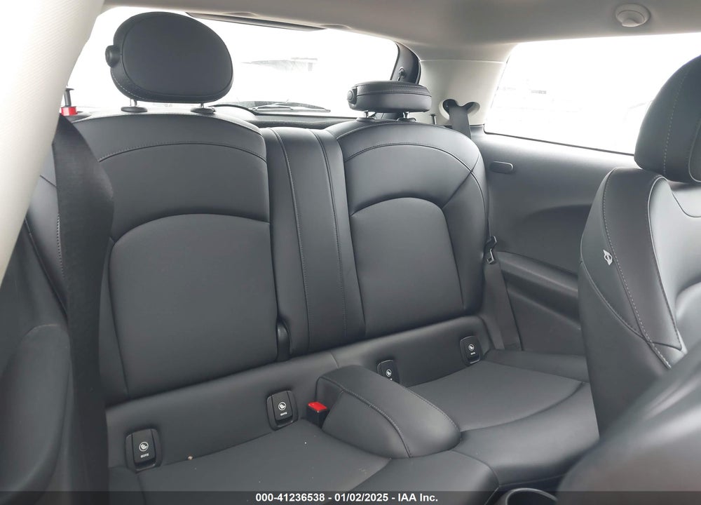 2015 MINI HARDTOP COOPER S VIN: WMWXP7C54F2A38404