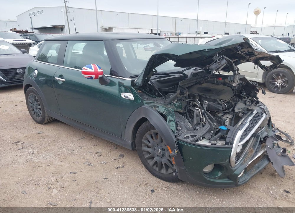 2015 MINI HARDTOP COOPER S VIN: WMWXP7C54F2A38404